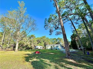 107 Gladys Ave, Inglis, FL 34449