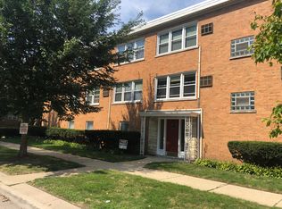 8903 Lamon Ave, Skokie, IL 60077