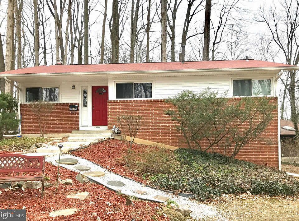 2nd image of 6508 Harwood Pl