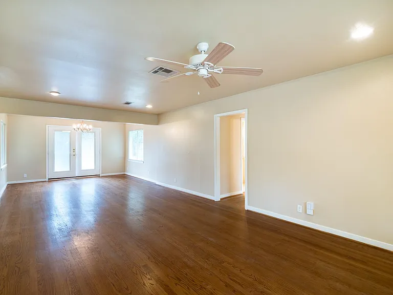 9718 Pine Lake Dr — Photo 10