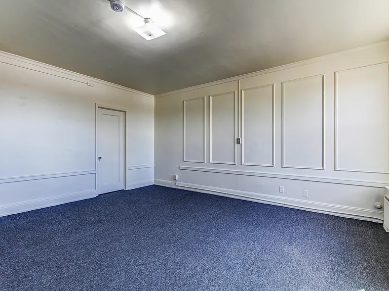 Unit bedroom