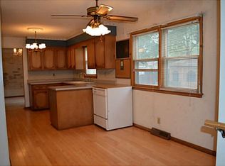 3830 52nd St, Des Moines, IA 50310