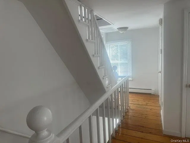 2 bed, 1.0 bath, 800 sqft, $2,995 — Photo 2