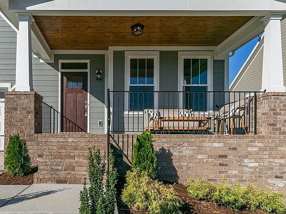 2nd image of 3295 Vinemont Dr