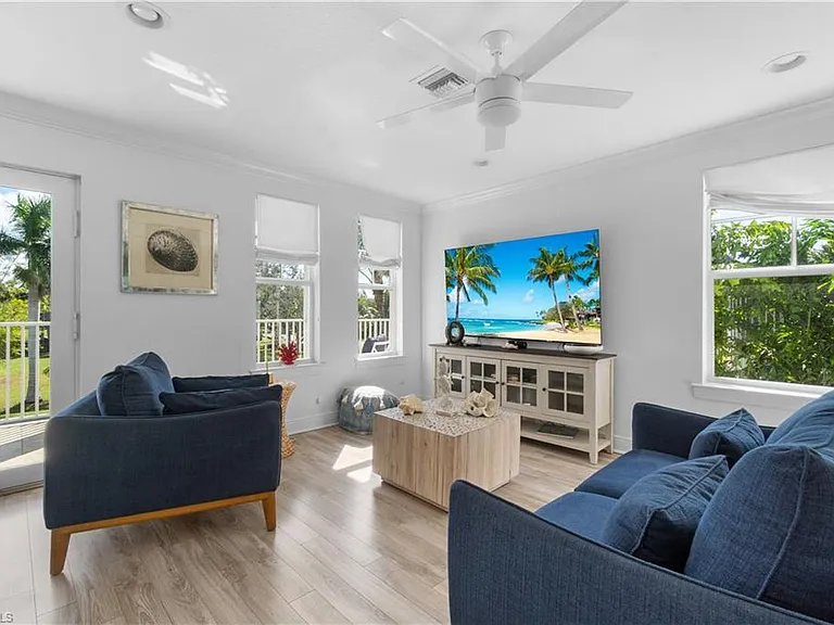 719 Park Ave — Photo 14