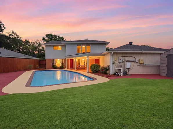 15319 Seahorse Dr, Houston, TX 77062