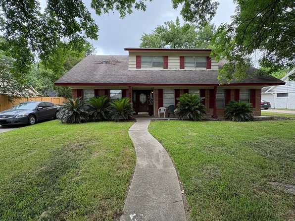 7810 Twin Hills, Houston, TX 77071