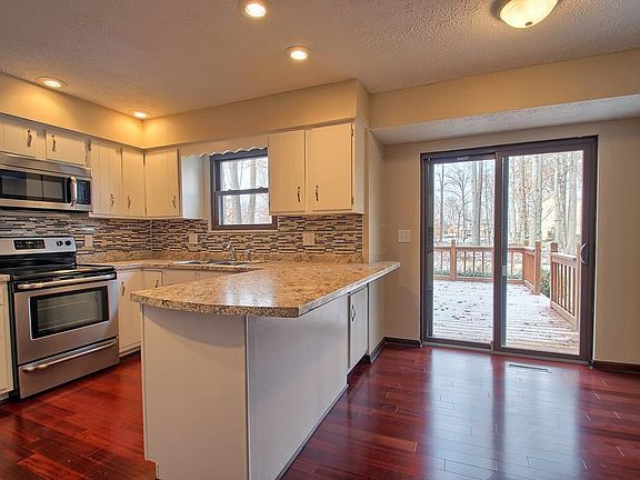 5th image of 11609 Wedgewood Dr