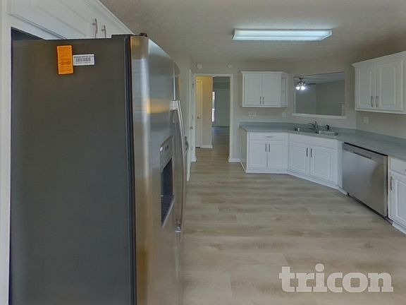5th image of 1504 Riverglen Dr