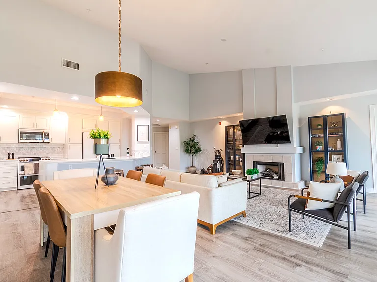 355 N Shore Cir #1332 — Photo 6