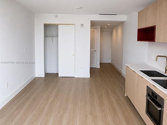 5th image of 90 NE 32nd St #1126
