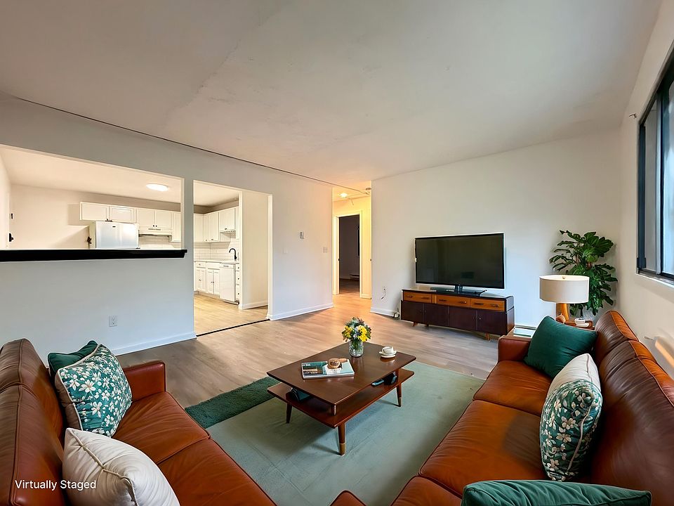 Living Room (Virtually Staged)