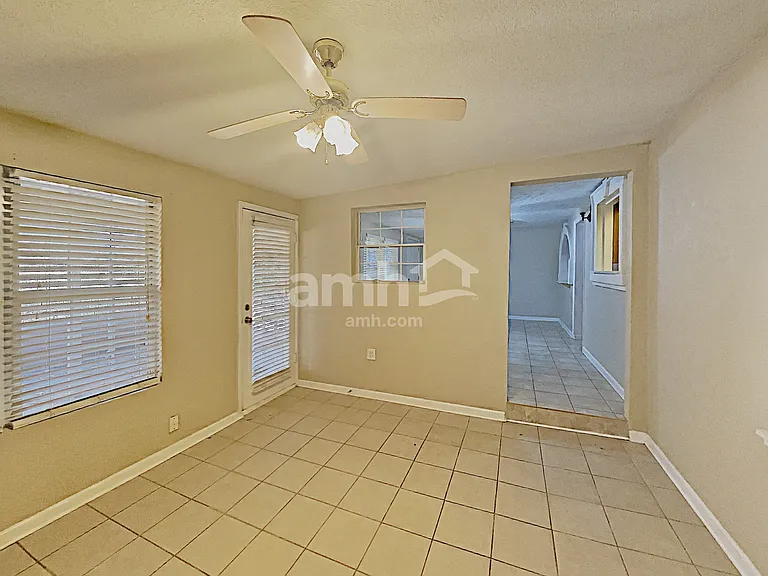 104 Ivy Springs Dr — Photo 5