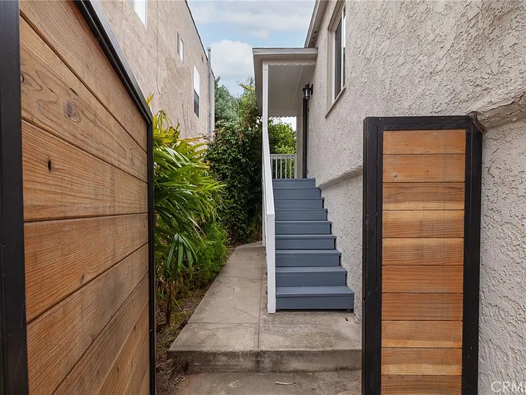 1418 Ellsmere Ave — Photo 3