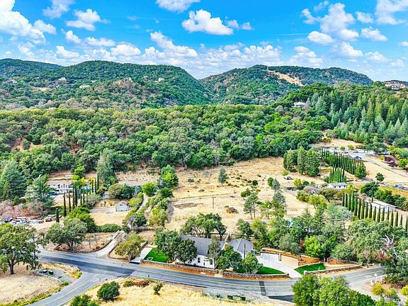 3rd image of 4605 Green Valley Road