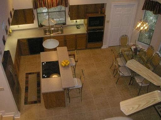 5th image of 8822 QUEEN HEIGHTS 2184 SF