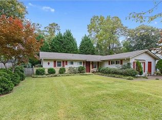 313 E Farmington Rd, Virginia Beach, VA 23454