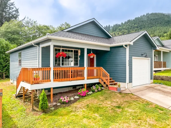 609 Vine Maple Ln, Garibaldi, OR 97118
