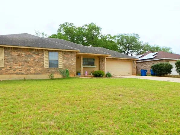 324 Bunker Hill, Pleasanton, TX 78064