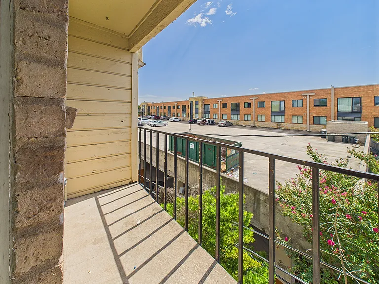 3000 Guadalupe St — Photo 6