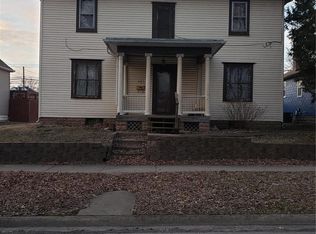 705 12th St, Highland, IL 62249