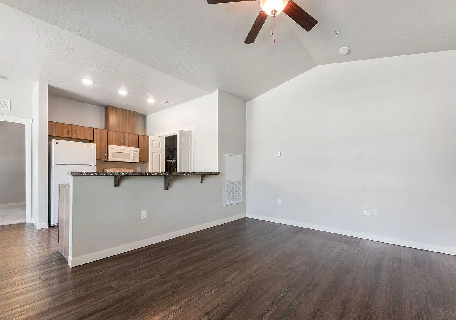 109 ISAIAH — Photo 4