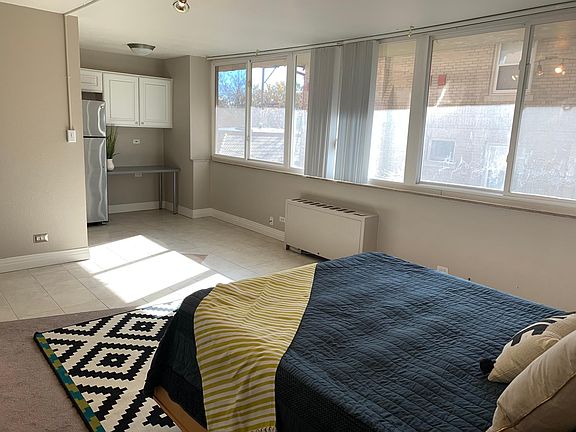 5th image of 1196 N Grant St APT 309