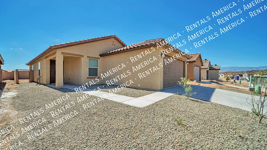 Almost New 3 Bed/2Bath w/ Large Kitchen/Great Room... — Photo 1