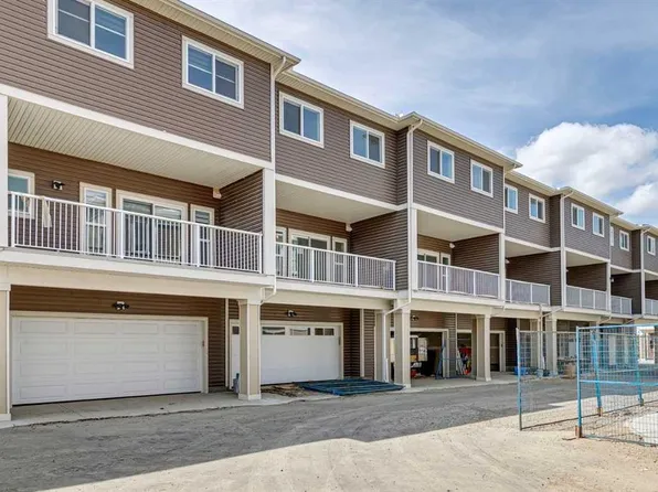 145 W Chelsea Mews #84, Chestermere, AB T1X 2T1