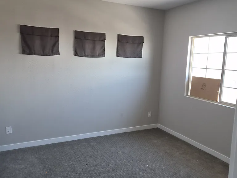 1376 E Avenida Isabela — Photo 15