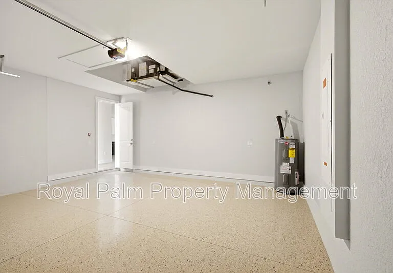 3518 NE 21st Pl — Photo 30