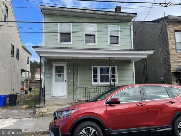 237 N Mill St, Saint Clair, PA 17970
