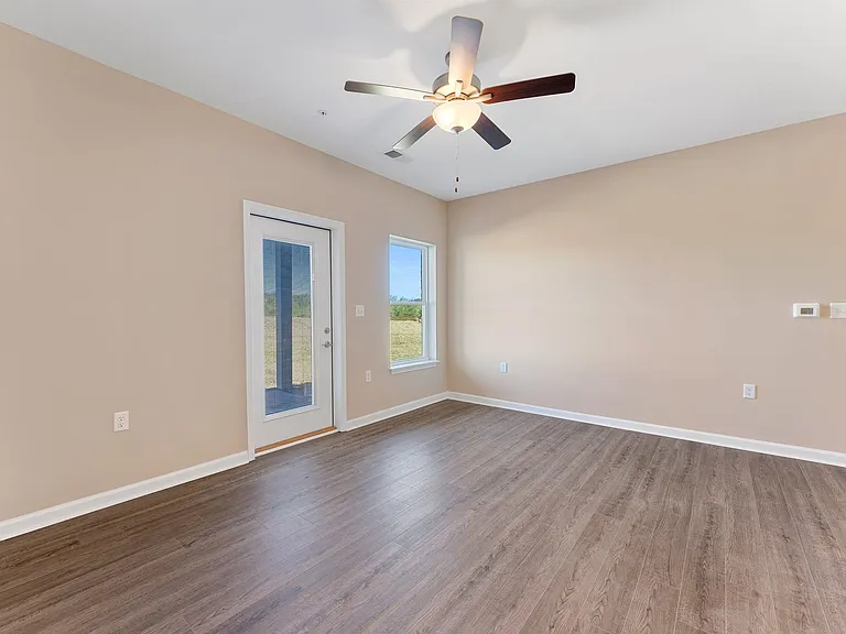 Field Haven Apartments — Photo 8