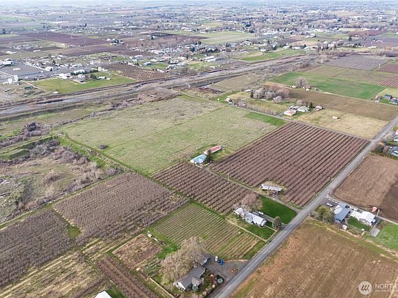 3rd image of 88448 Eastside Road