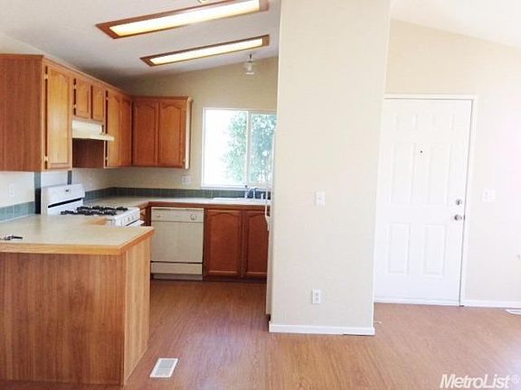 3rd image of 291 Sunny Hills Dr