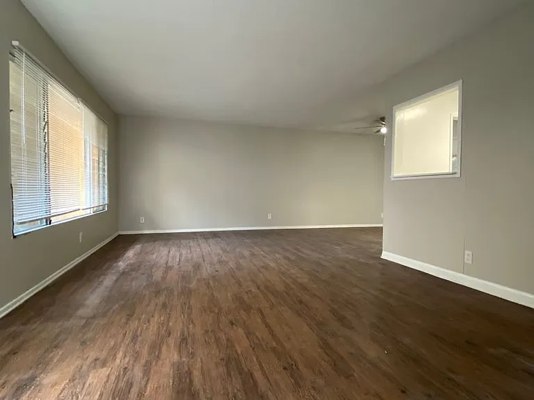 1046 S. Wooster St., Los Angeles, CA 90035 — Photo 3