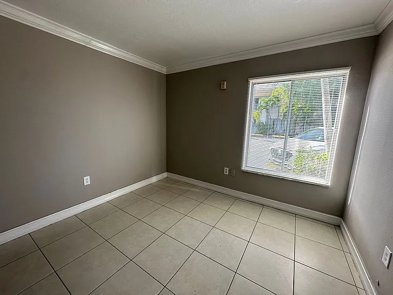 1830 Maravilla Ave #704 — Photo 5