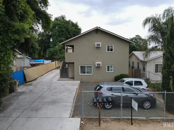 2207 River Blvd, Bakersfield, CA 93305