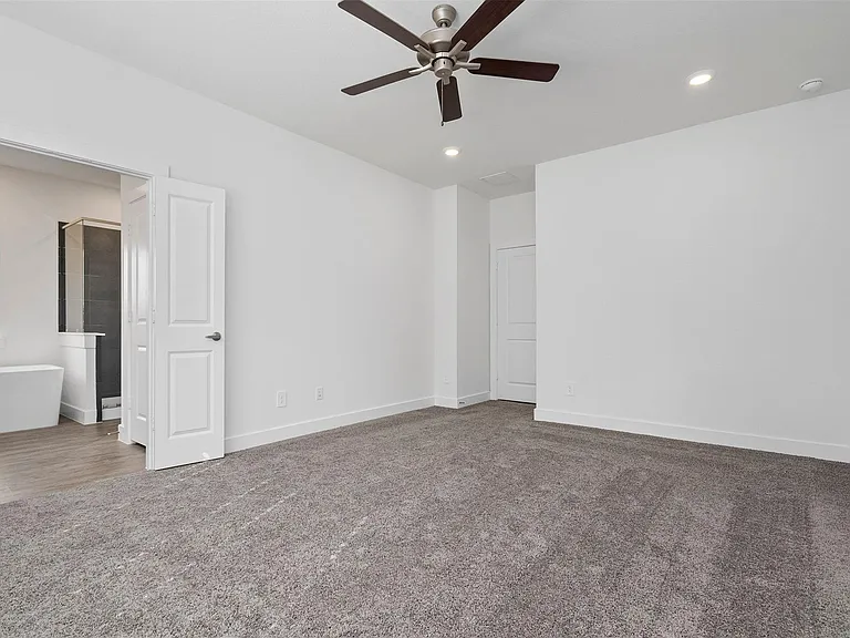 906 Golden Willow — Photo 18