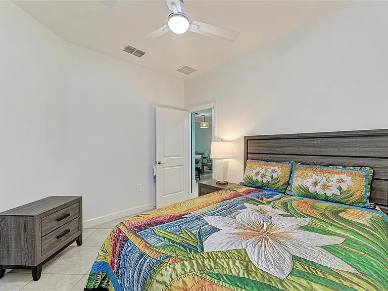 8613 Seasalt Loop — Photo 49