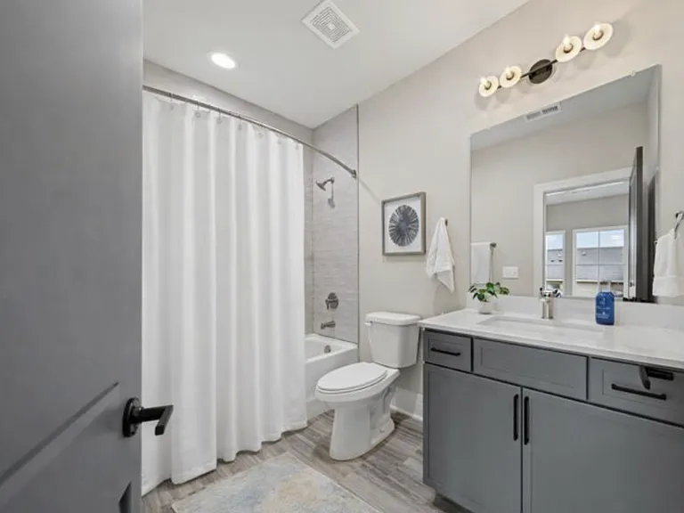 Noble Townhomes — Photo 16