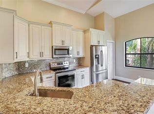 230 Vintage Cir APT 201, Naples, FL 34119