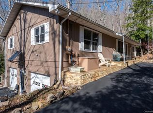 227 E Poplar Dr, Hendersonville, NC 28792
