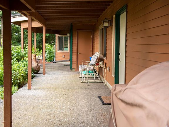 BBQ is available on the outdoor patio.