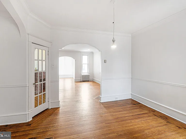 5361 Morse St — Photo 11