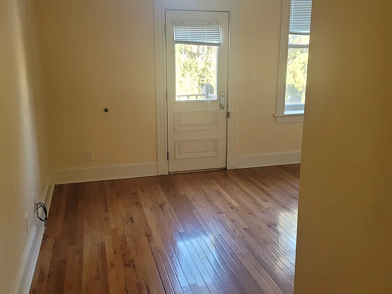 4549-4551 Oakland Ave #4549A — Photo 3