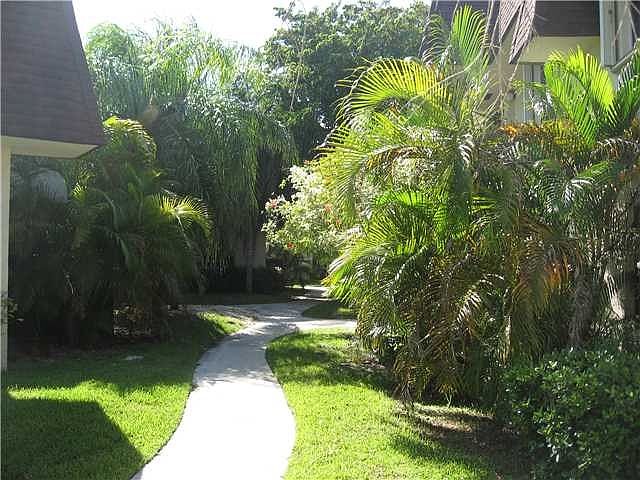 2nd image of 13726 SW 90th Ave #25