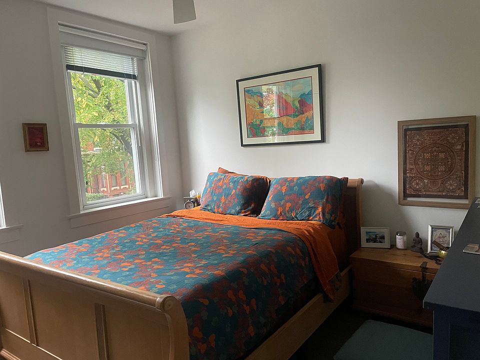 2nd image of 926 O St NW APT 3