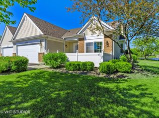2400 Carillon Dr #1, Grayslake, IL