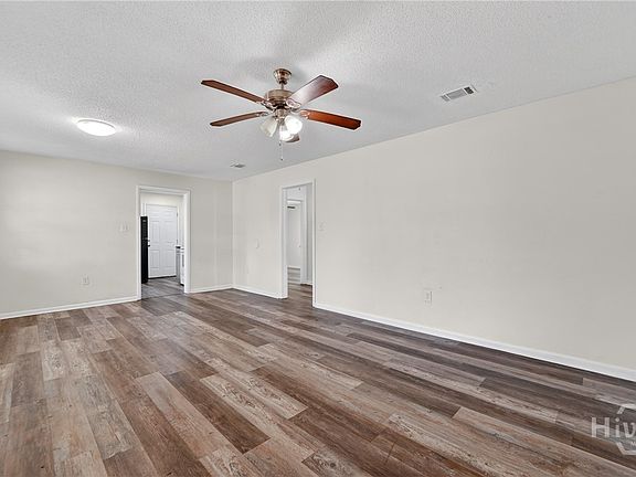 5th image of 2624 Aimar Avenue